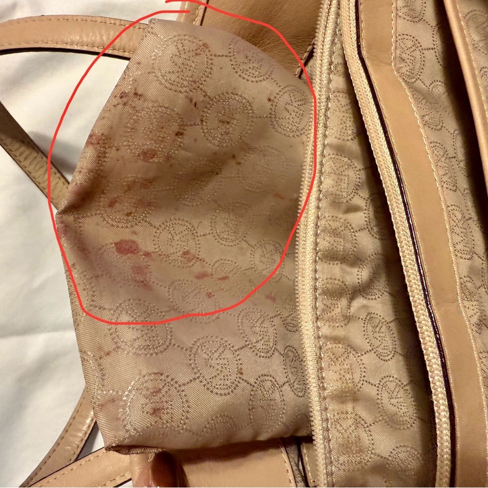 Michael Kors Jet Set Travel Checkered Tote Bag - Picture 13 of 16